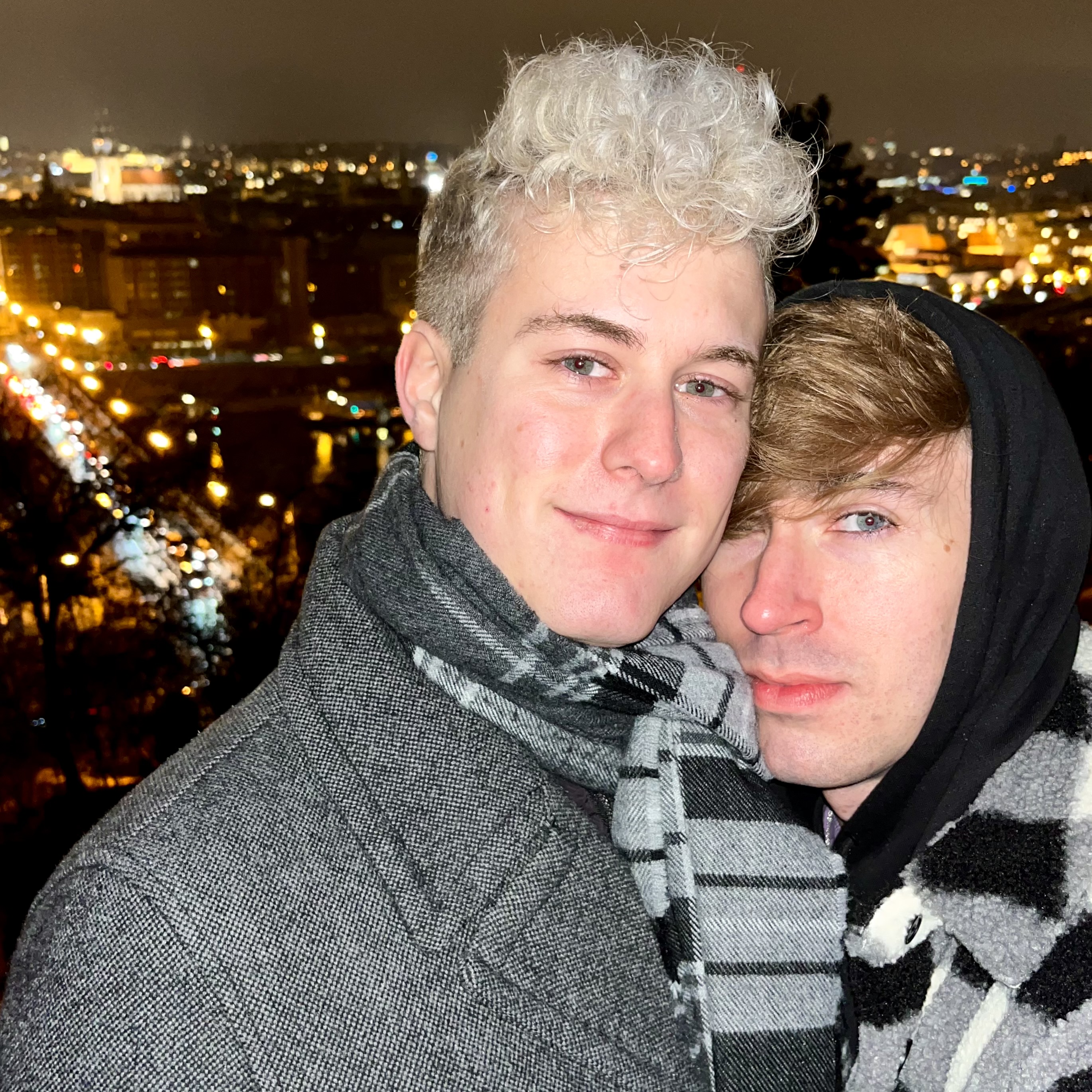 © instagram.com/heyiamrobertvincent, instagram.com/notj0hannes