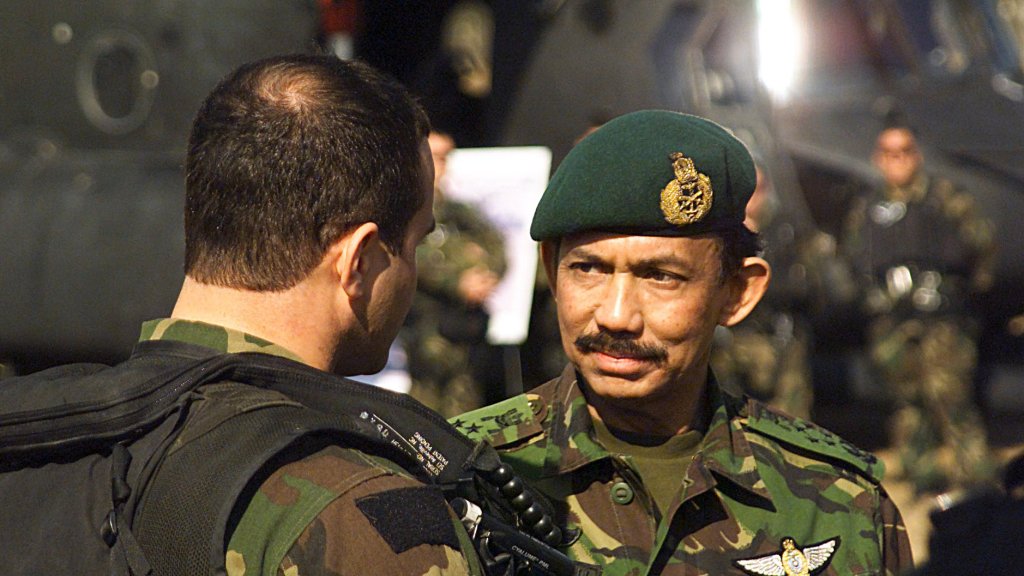 Sultan Hassanal Bolkiah // © Corporal Kyle J. Cosner