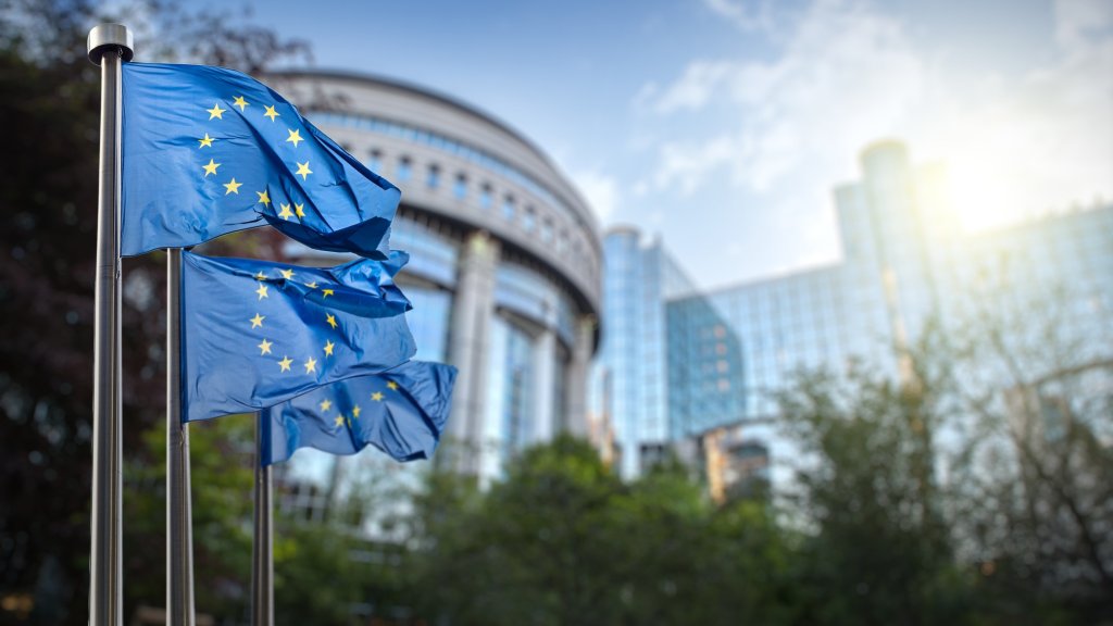 Europäische Parlament mischt sich ein // © artJazz