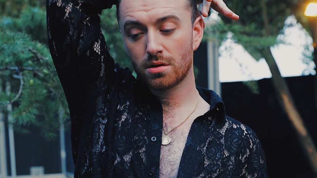 Sam Smith halb nackt // © instagram.com/samsmith
