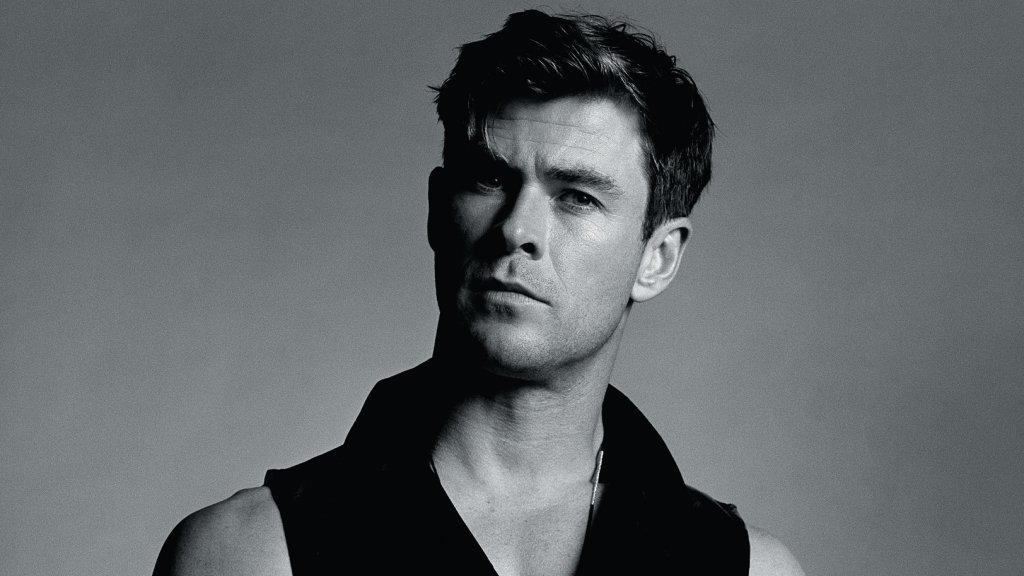 Chris Hemsworth bald als Stripper zu sehen // © facebook.com/chrishemsworth