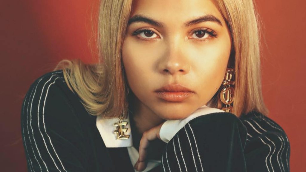© facebook.com/HayleyKiyoko