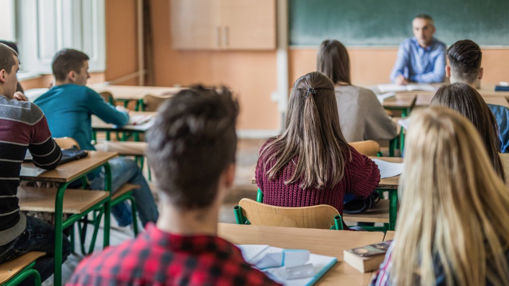 Rückschritt in der Sexualaufklärung? // © skynesher