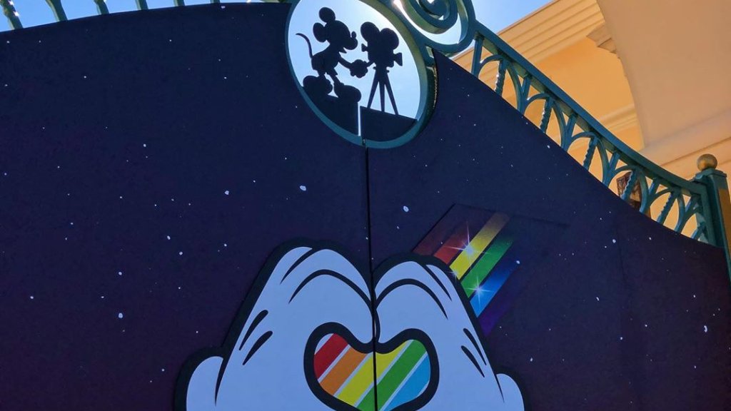 Magical Pride Parade // © instagram.com/disneylandparis