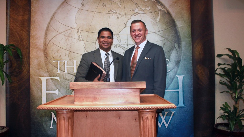 Pastor Patrick Boyle (rechts) // © twitter.com/PastorBoyle1611