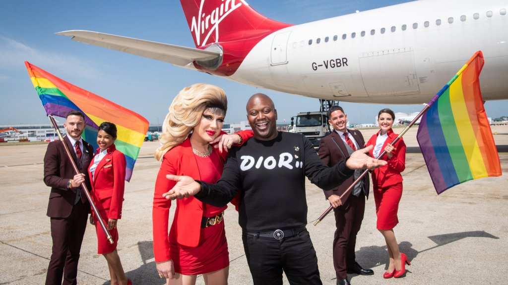 Familie mit Kindern bucht versehentlich Pride Flight // © twitter.com/VirginAtlantic