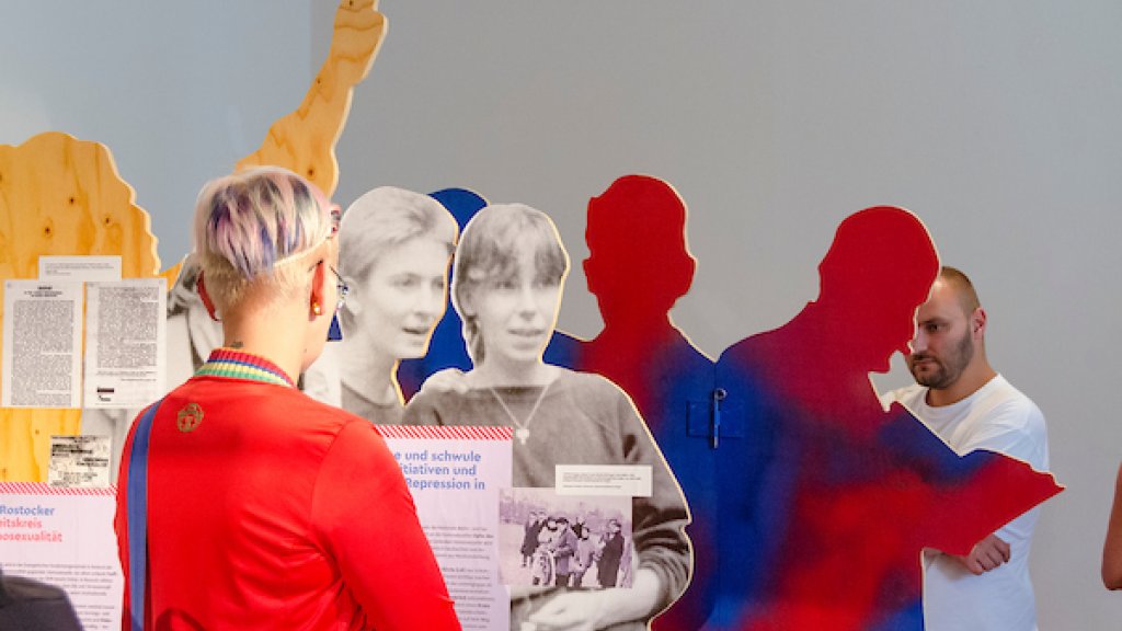 Ausstellung „Wir* hier!“ // Archiv
