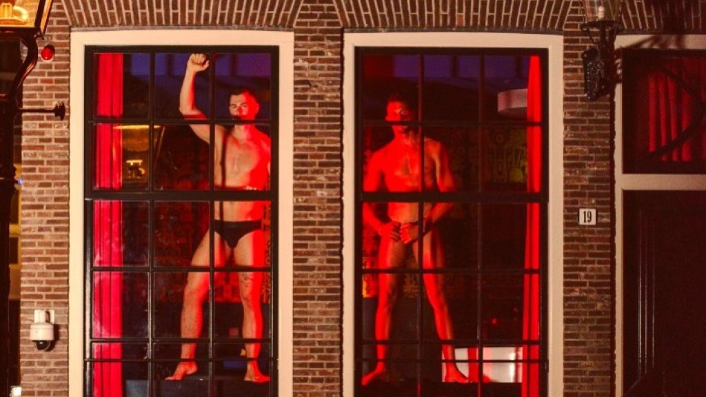Männer erobern Amsterdamer Rotlicht-Fenster // © My Red Light