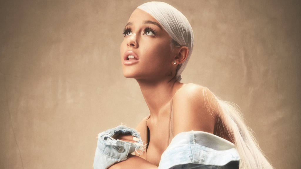 Ariana Grande // © Dave Meyers