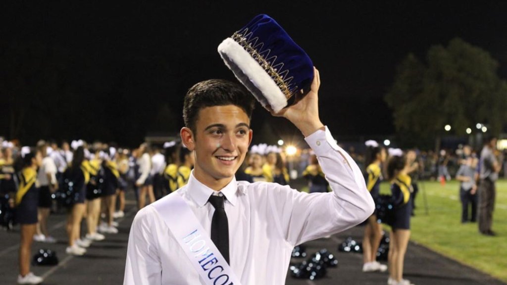 Hockey-Spieler wird Homecoming King
