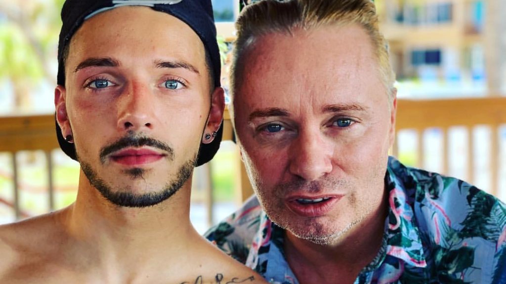 Schwuler Vater dated Ex-Freund seiner jugendlichen Tochter