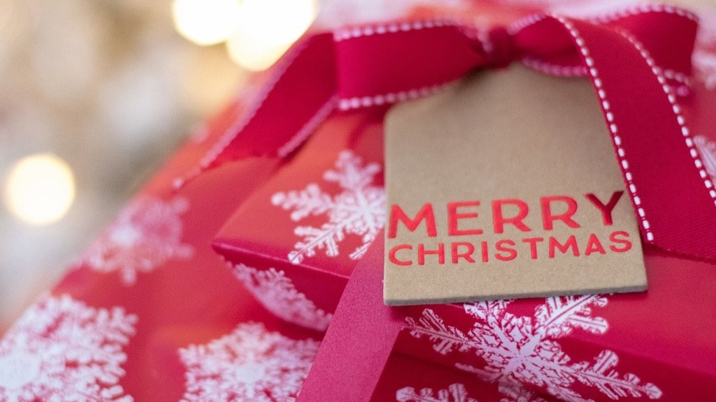 Die schönsten Weihnachtsgeschenke 2019 // © Pixabay.com / TerriC