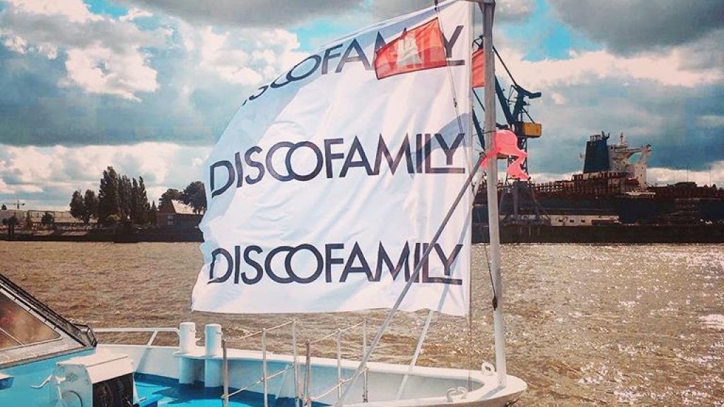 Calypso // © www.facebook.com @Discofamily