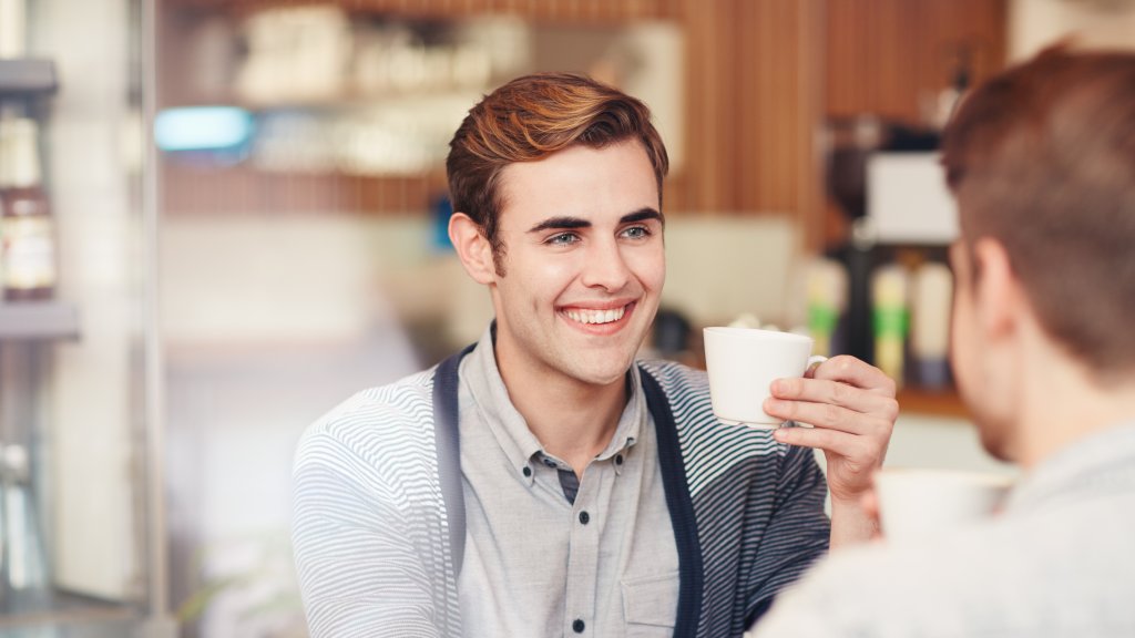 Jungs im Café // © Squaredpixels