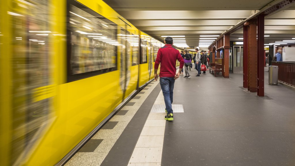 Mann homophob beleidigt und geschlagen