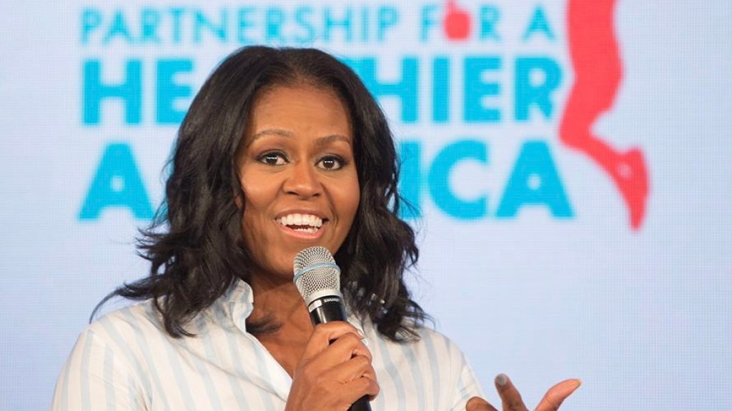 Gott soll Michelle Obama als transgender entlarven