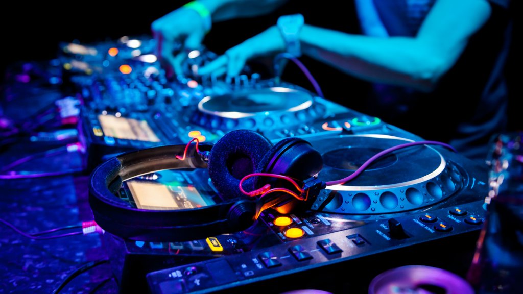 Sunday T.Dance – Vol. 05