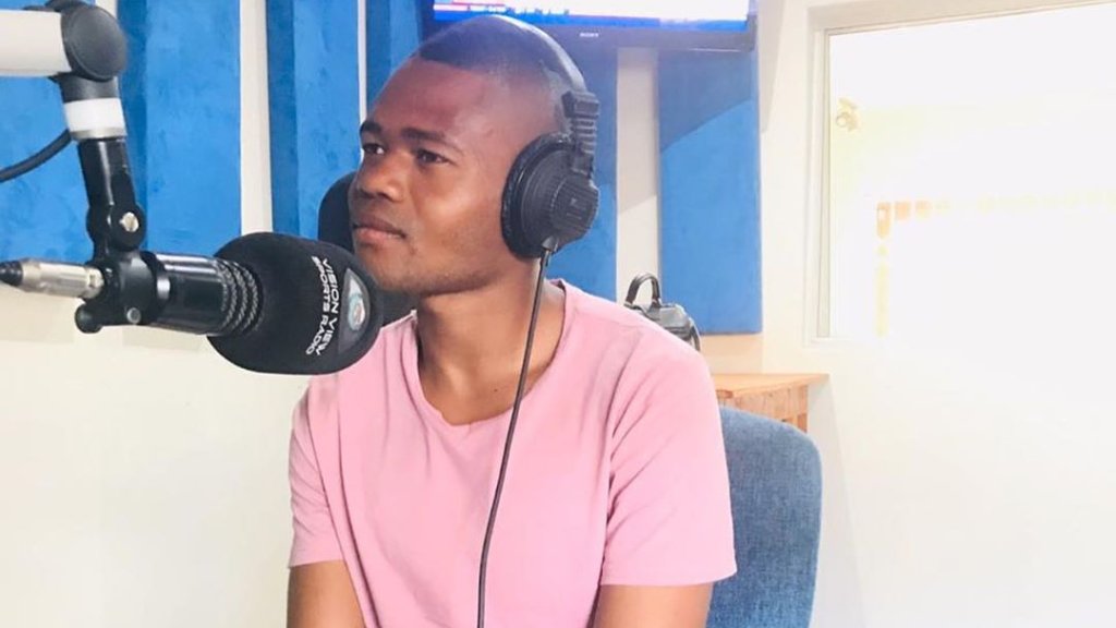 Der Fußballer und LGBTI*-Aktivist Phuti Lekoloane