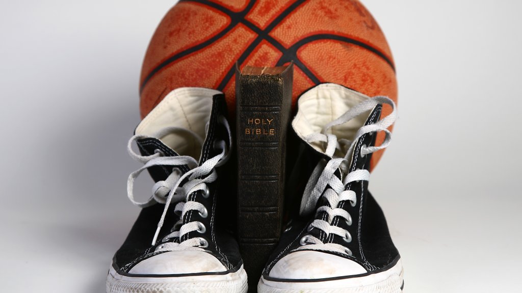 Gebete vorm Basketball-Training // © RichLegg