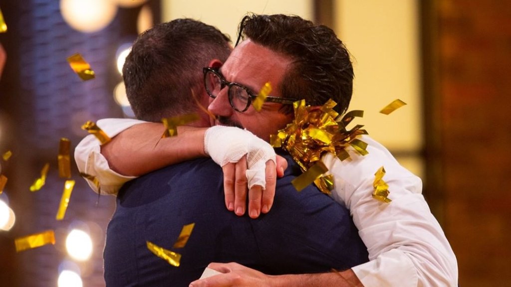 Gewinner von „MasterChef Italia“ macht Freund einen Antrag