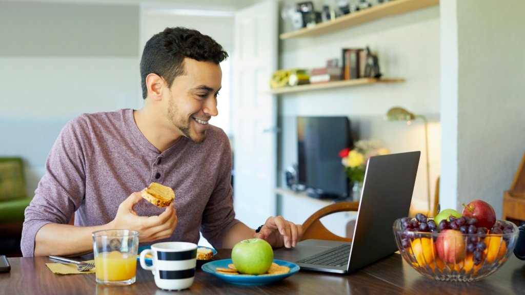 Gemeinsam Dinieren am digitalen Esstisch
