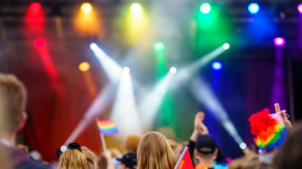 CSD Hymnen, die selbst Heten queer dancen lassen