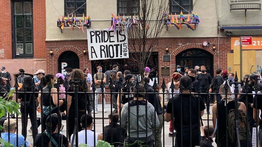 Proteste vor dem Stone Wall Inn
