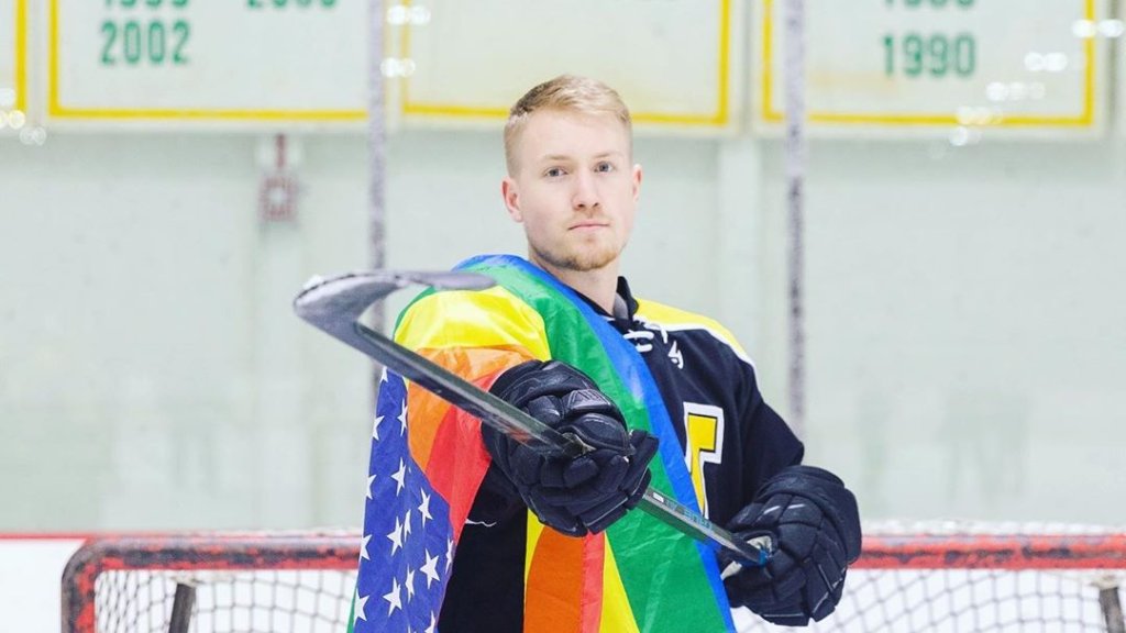 College-Hockeyspieler outete sich gleich zweimal