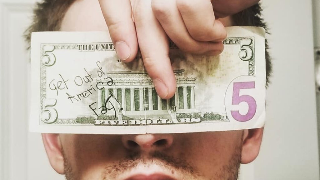 Warnung auf dem Trinkgeld