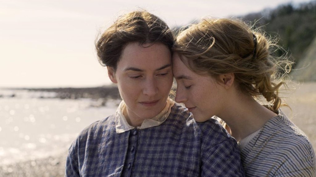 Kate Winslet und Saoirse Ronan in „Ammonite“