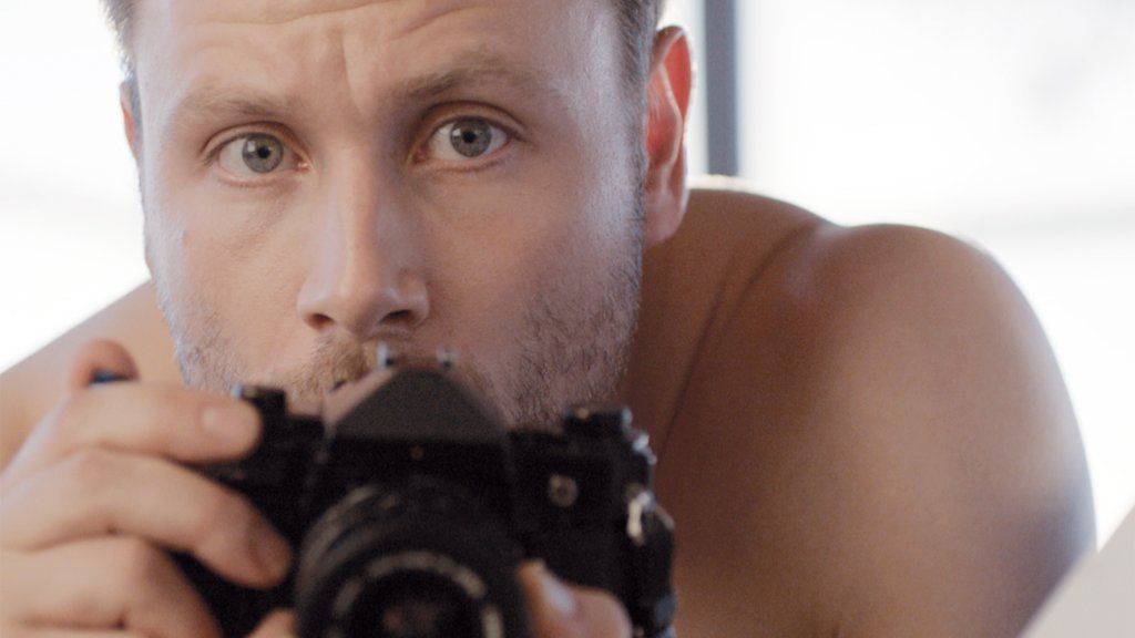 Max Riemelt in "Kopfplatzen" // © Edition Salzgeber