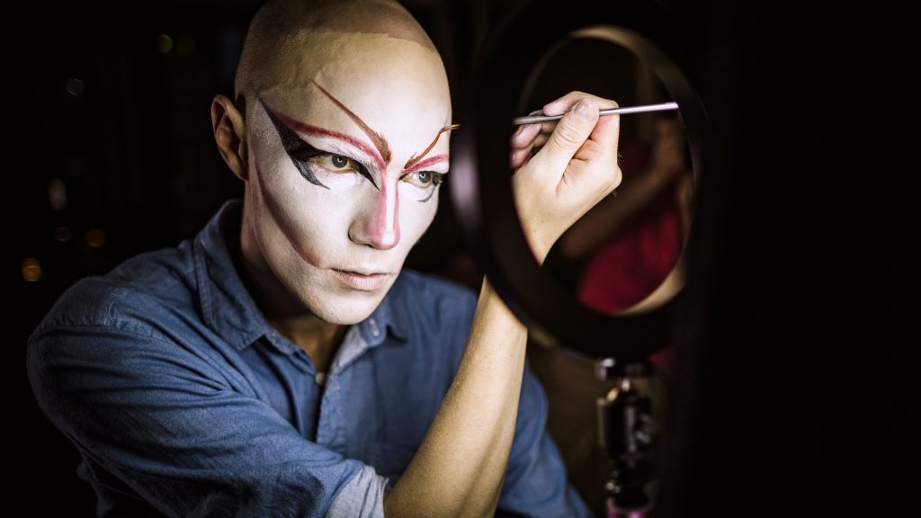 Beauty und der politische Einfluss // © Pekic