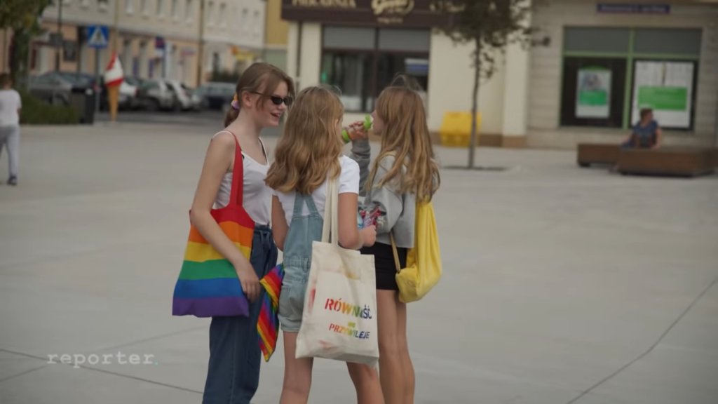 Doku über das Leben in LGBTI*-freien Zonen