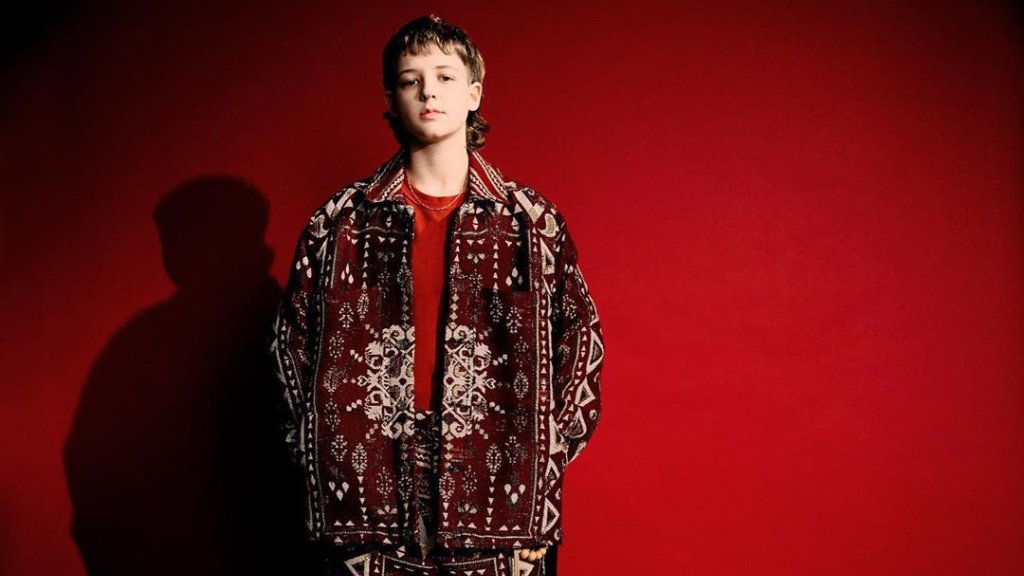 Flowerkid singt über den Alltag von Trans-Menschen