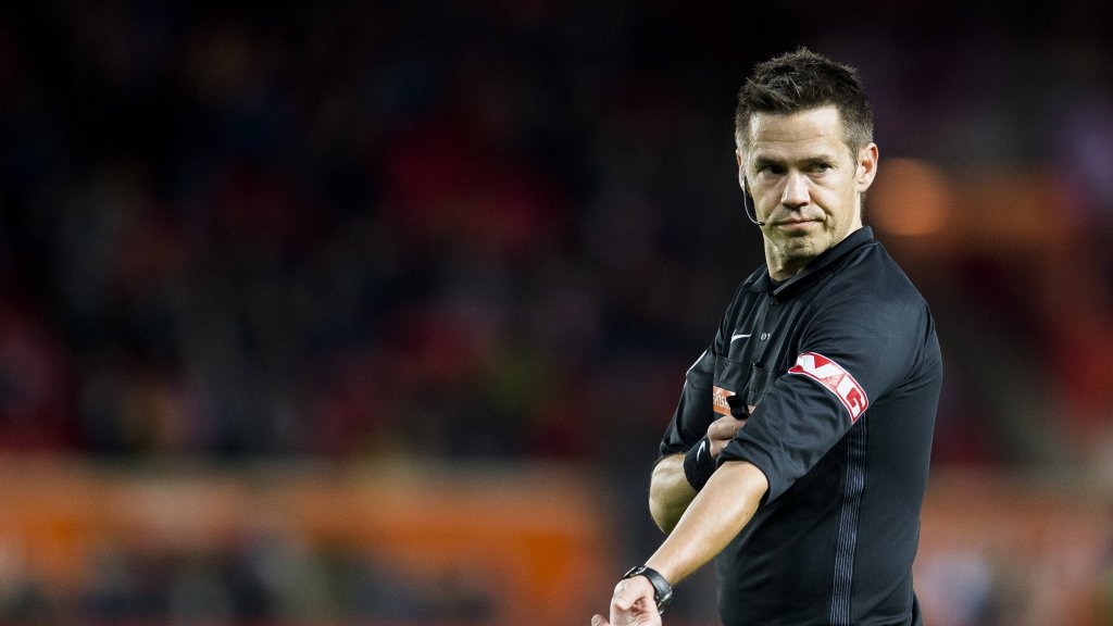 FIFA-Schiedsrichter outet sich // © imago images / Bildbyran