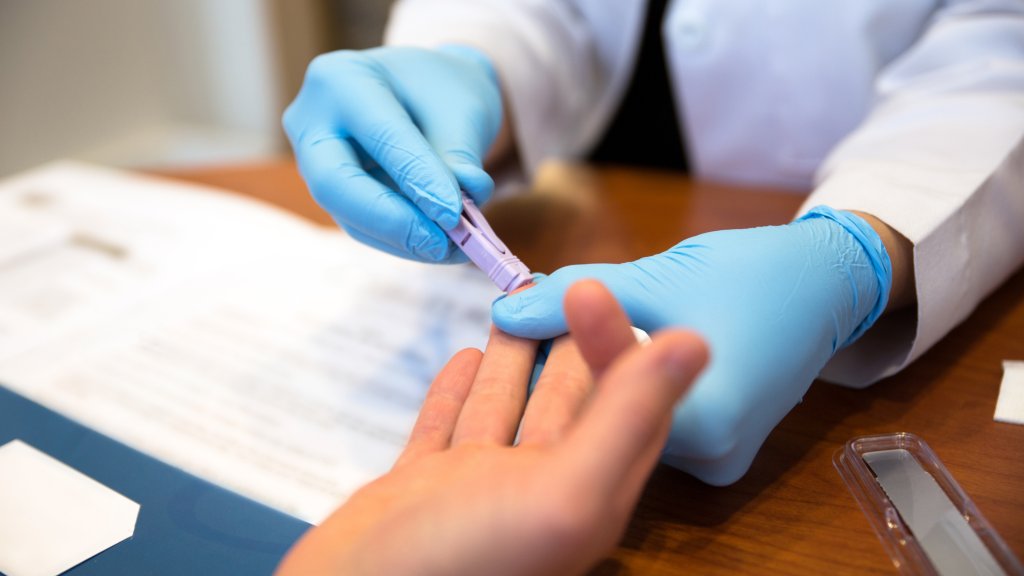 HIV-Schnelltest in der Lübecker AIDS-Hilfe