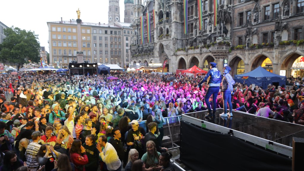 CSD München Bühne am Marienplatz // © Erwin Harbeck