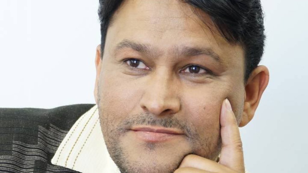 Schwuler Imam klärt über Gender und Sexualität auf
