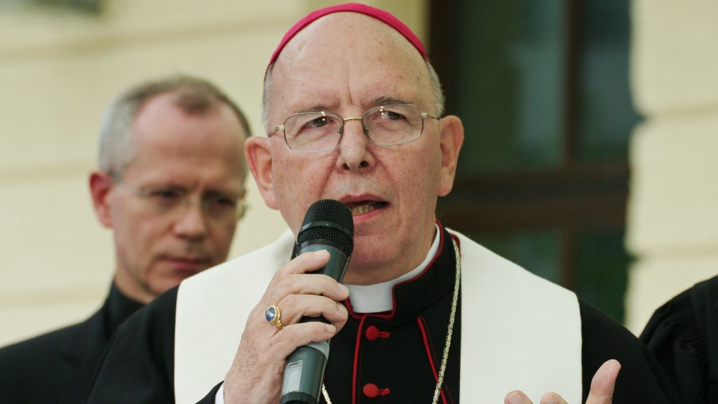 Angeblich schwuler Priester zum „Schwulentest“ geschickt