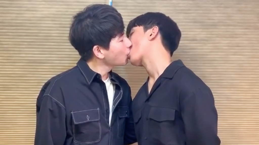 Südkoreanische YouTuber starten Kuss-Protest