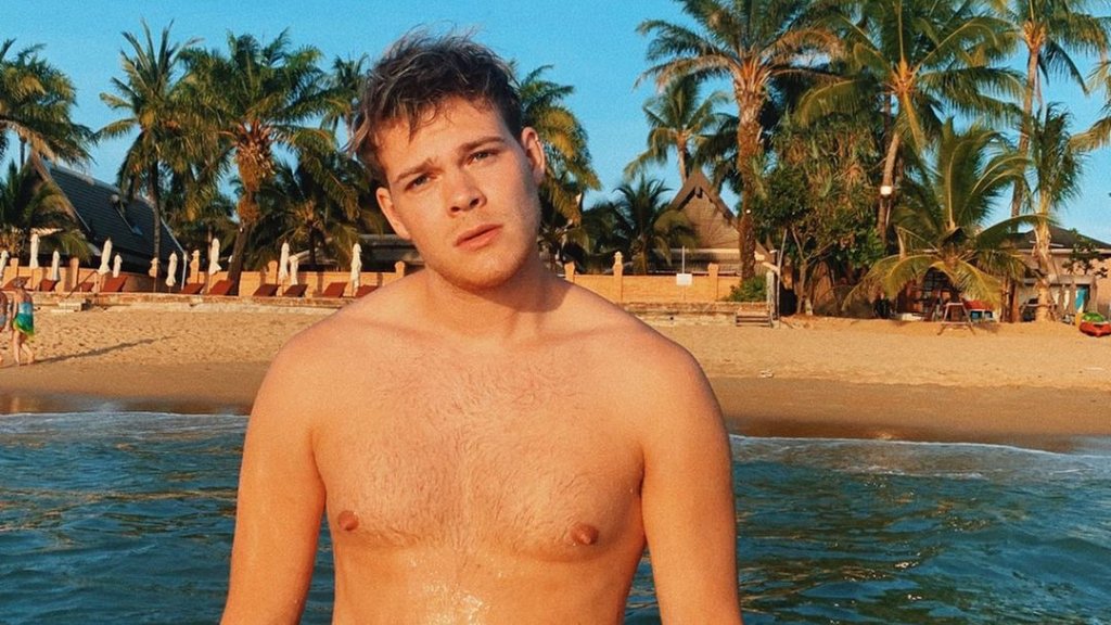 Joey’s Jungle outet sich und stellt seinen Freund vor
