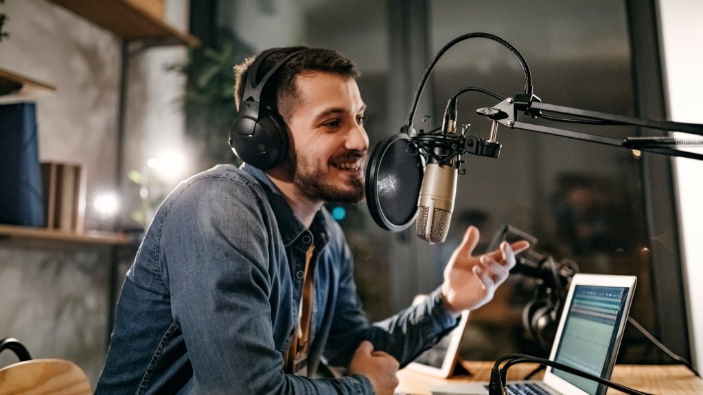 Queere Podcasts mit viel Talk und wenig Blabla