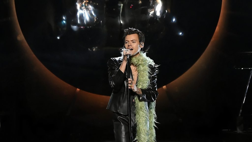 Harry Styles eröffnet die Grammys