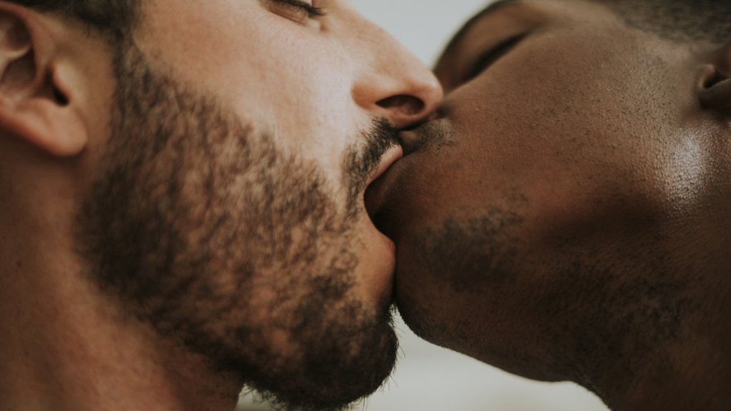 Fund eines homosexuellen Pornos – Angst vor der Reaktion der Eltern