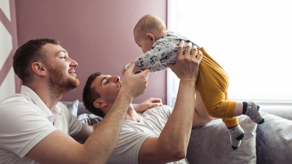 Ein kroatisches Gericht erlaubt Adoption bei homosexuellen Paaren