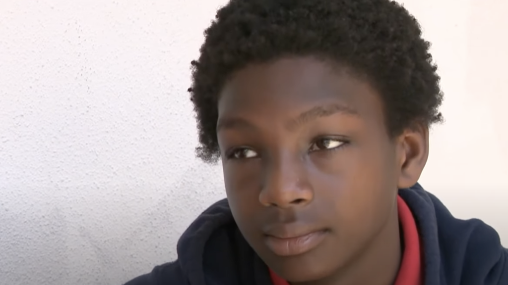 In den Vereinigten Staaten wird ein schwuler Schüler verprügelt