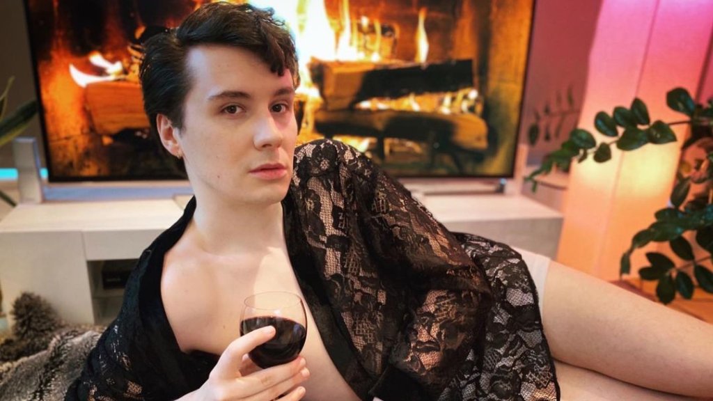 Bekannt aus dem Stonewall-Film, sorgt Darsteller für Gesprächsstoff