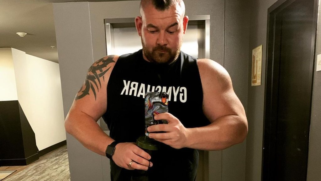 Schwuler Strongman mit Hodenkrebs // © instagram.com/worlds_strongest_gay