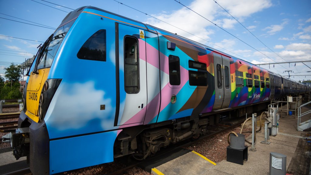Ein Held wird auf Twitter gefeiert // © twitter.com/ScotRail
