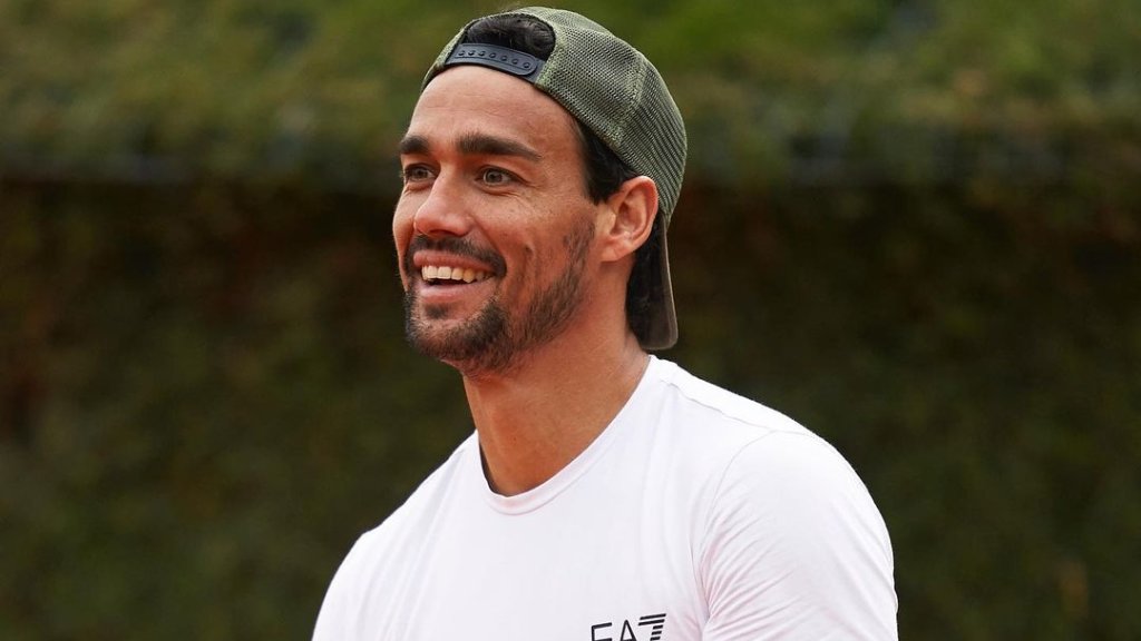 Tennis-Profi Fabio Fognini trägt Regenbogen-Accessoires